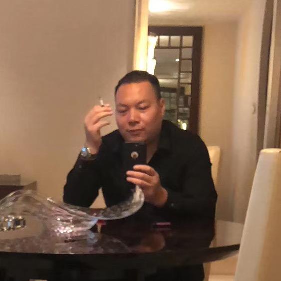 华芸阿伦