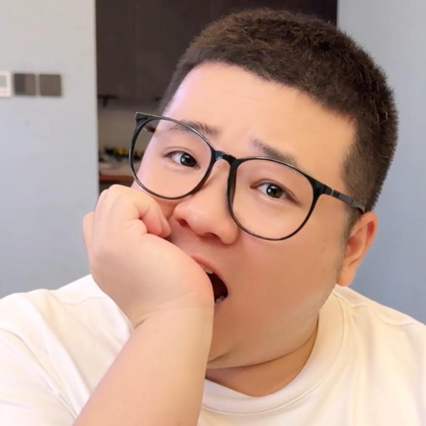 小胖龙🐲