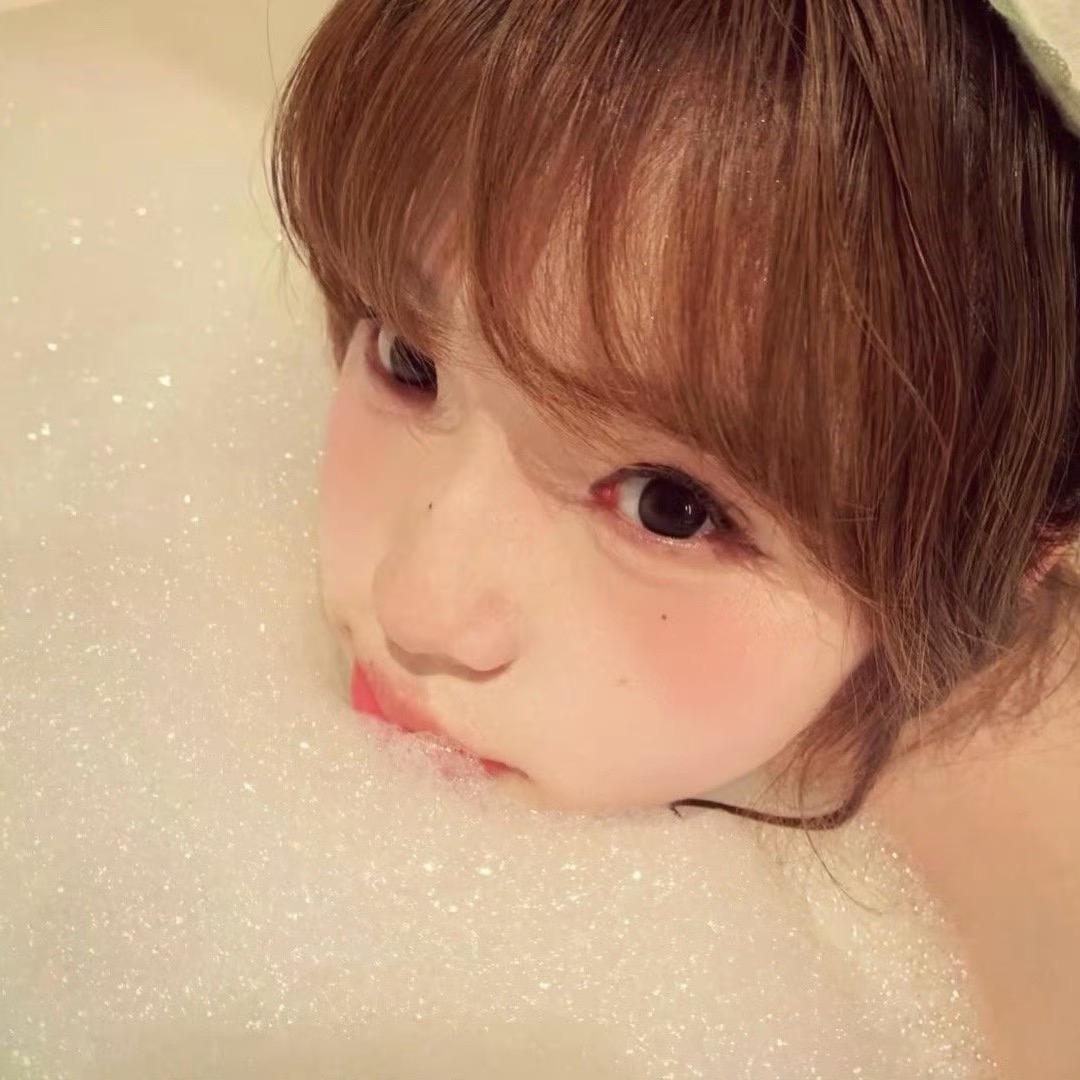 明明是他更可爱吧