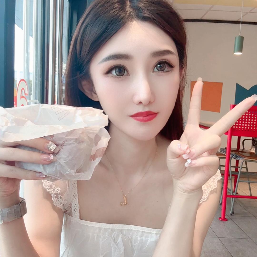 小沐沐.