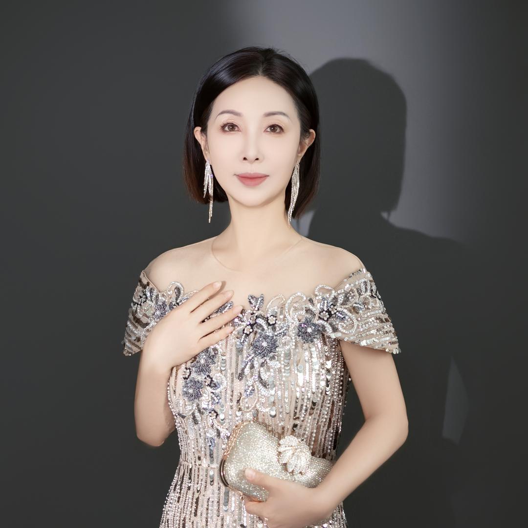 温岭遥姐(芭缇雅礼服馆主理人)