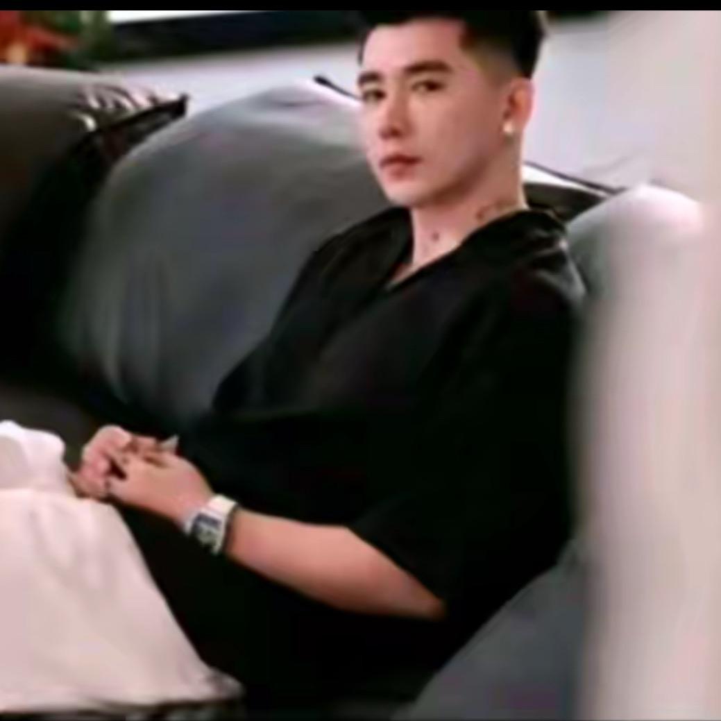 杨圣坤精品服饰