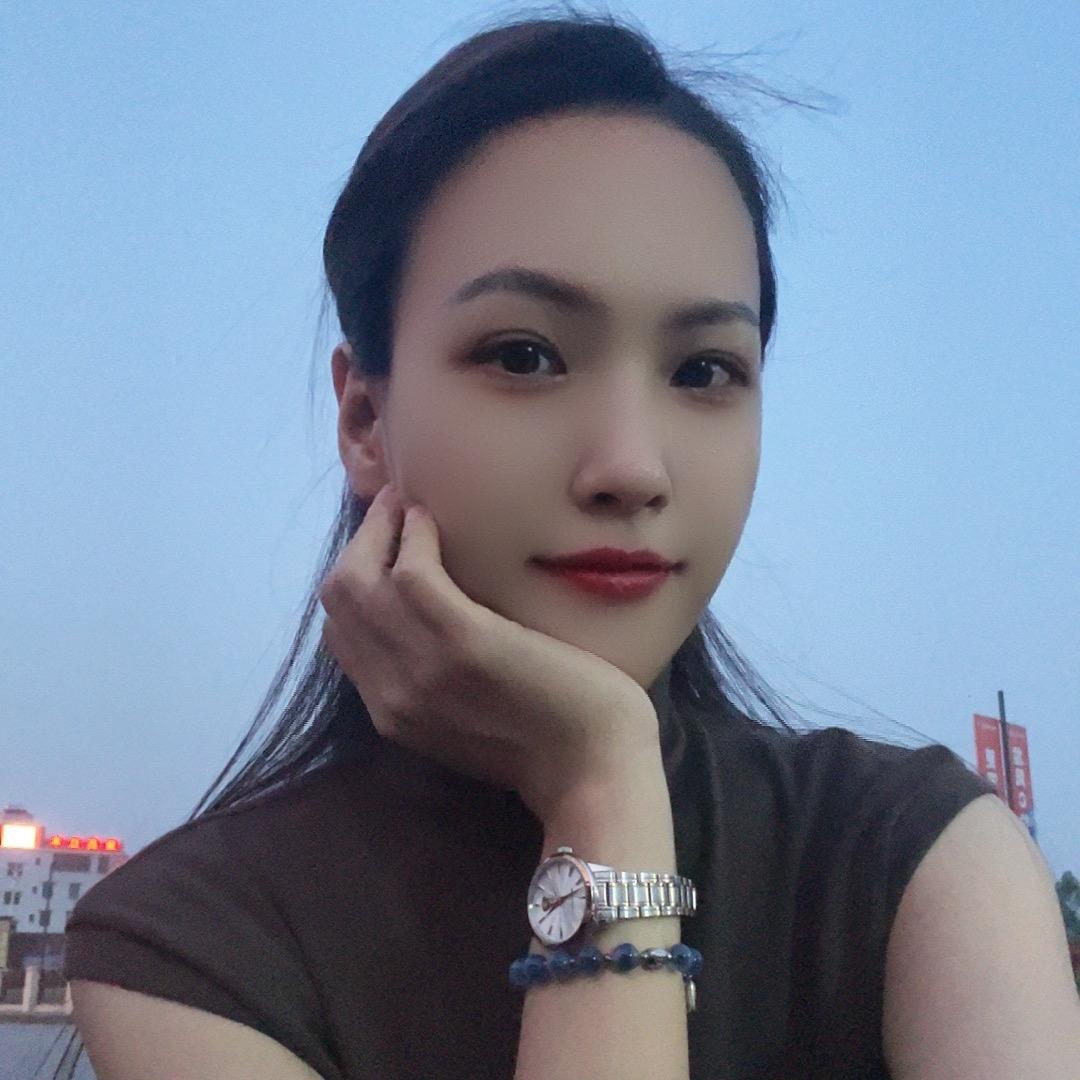 妹子小小