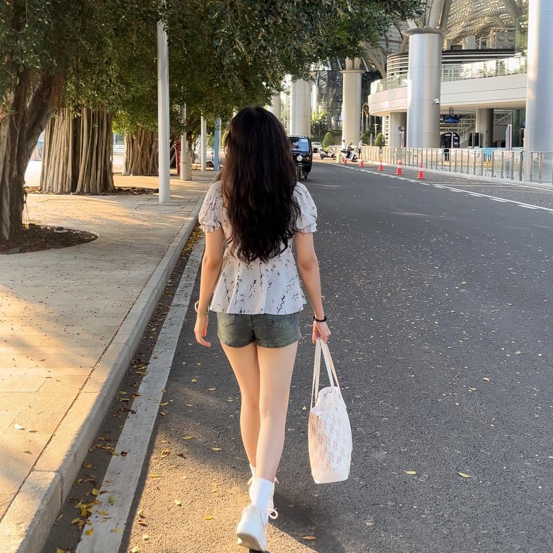 爱芋泥.^