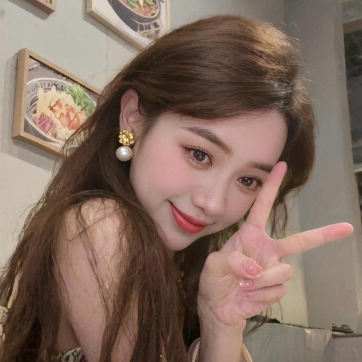 不吃折耳根的小语💫