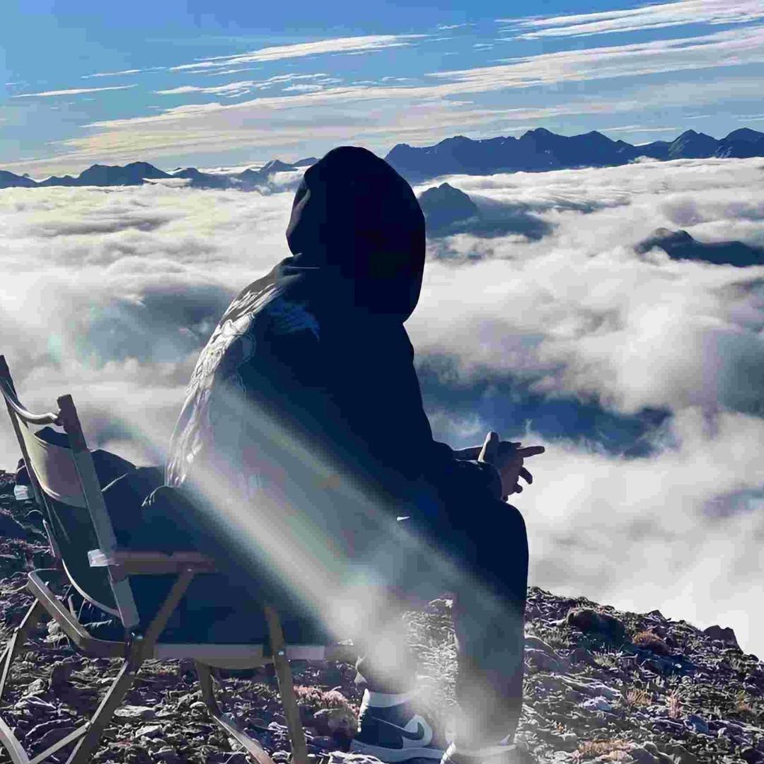 哈巴雪山守山人向导团队小马哥👀