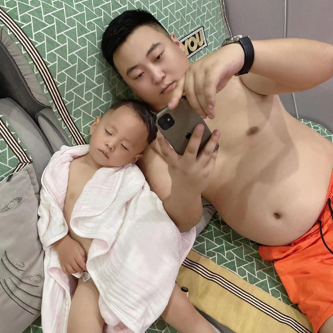 灵活的小胖纸
