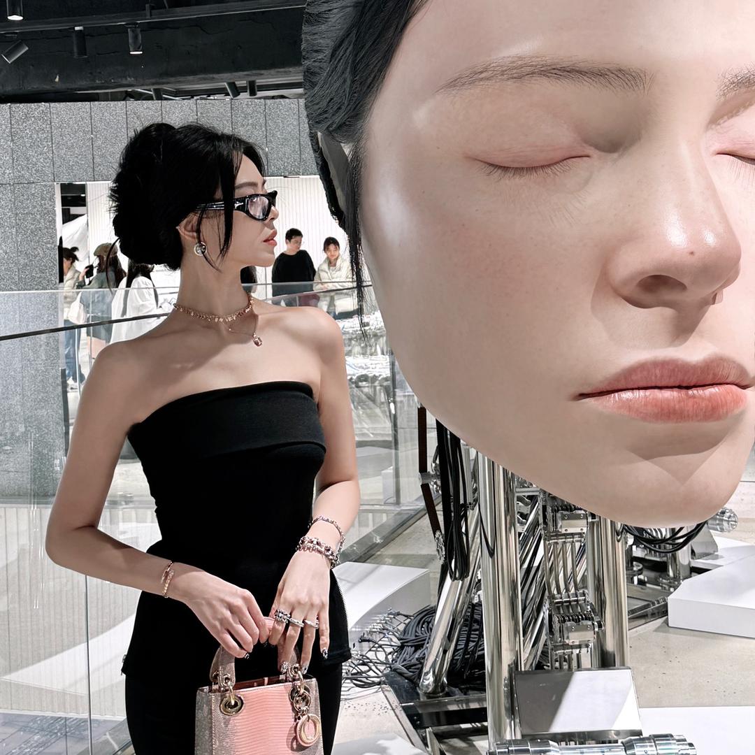 蹦哒的小怪兽