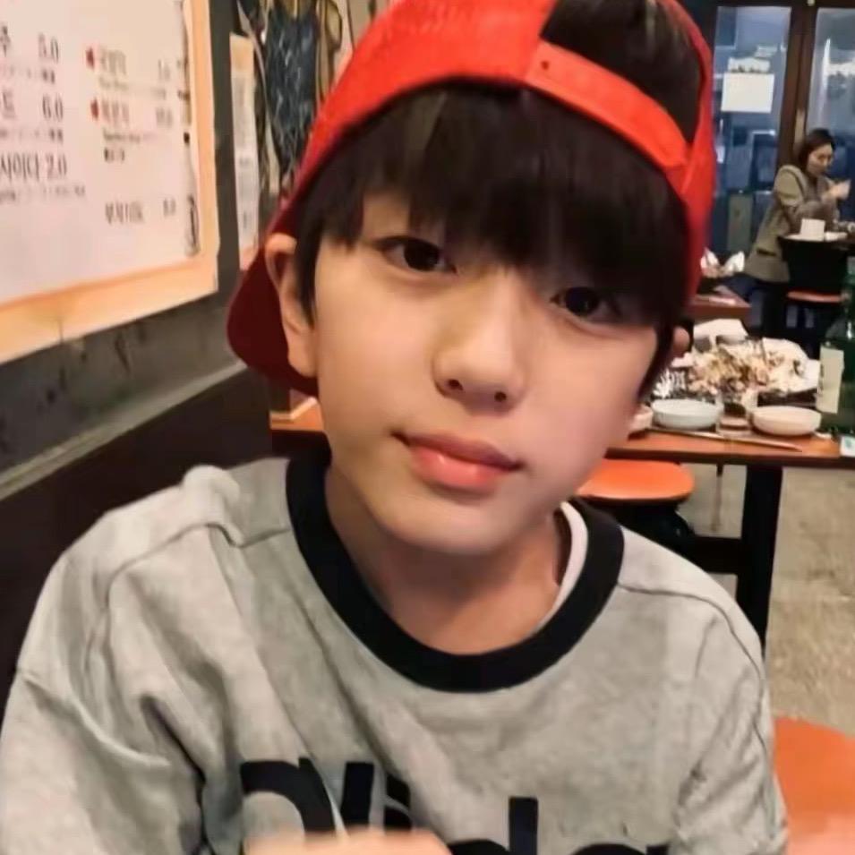 人傻嘴不甜长得不帅还没钱