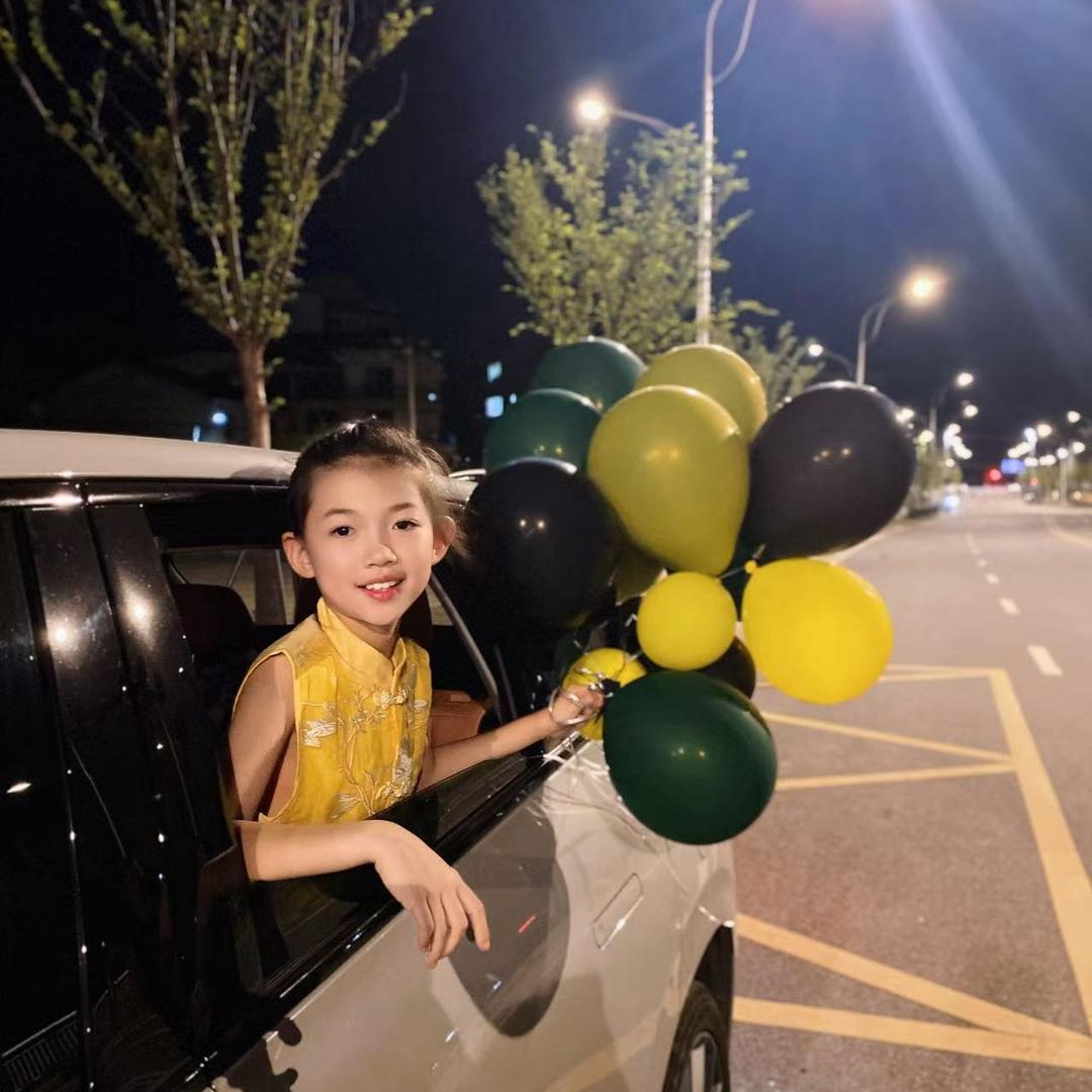 可爱小七😀😆