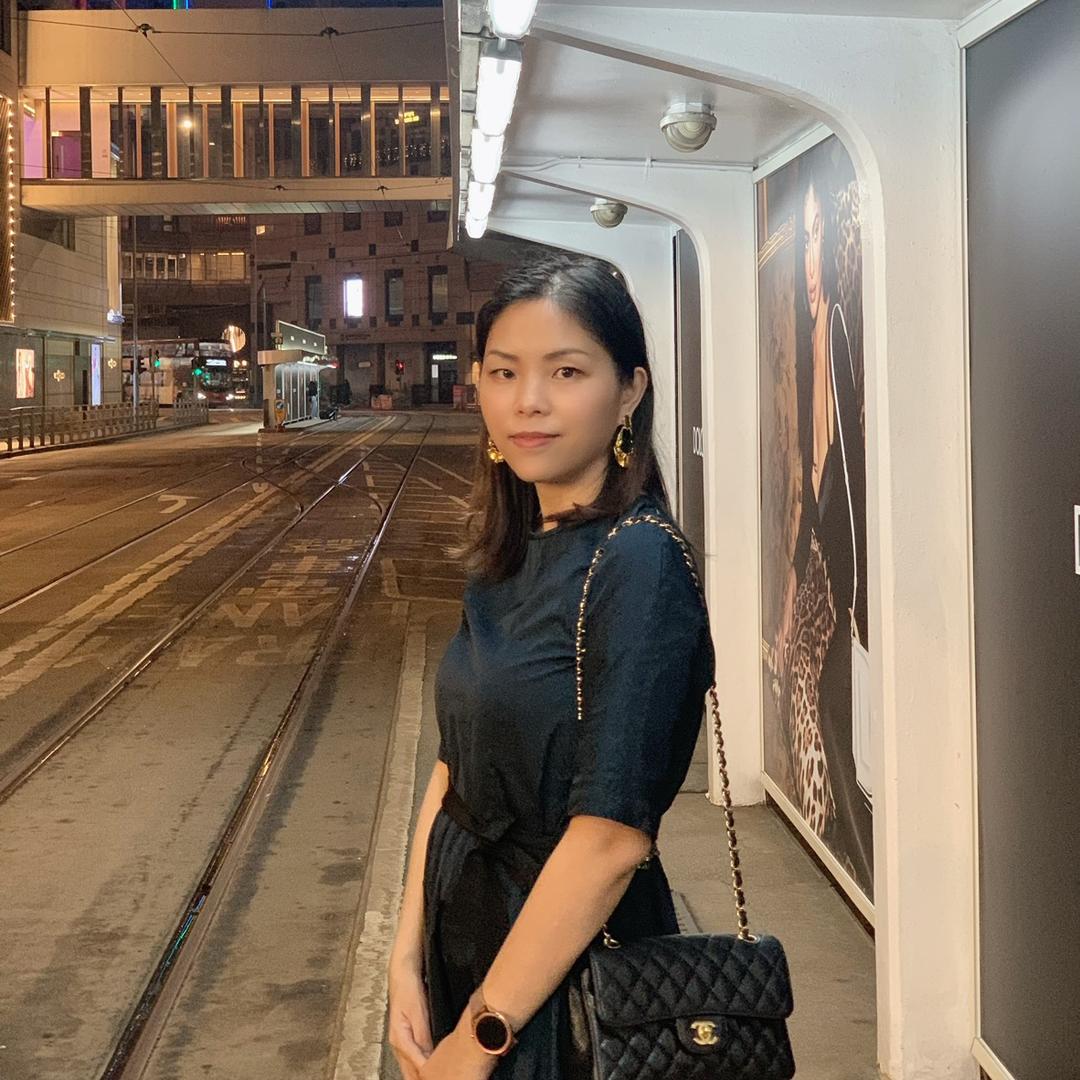 Alice 在香港