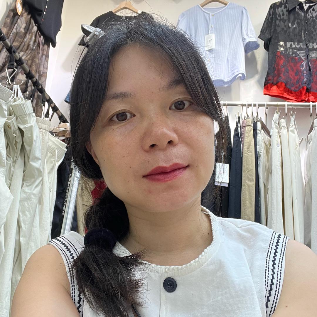 一巿场丽芙女装何冰