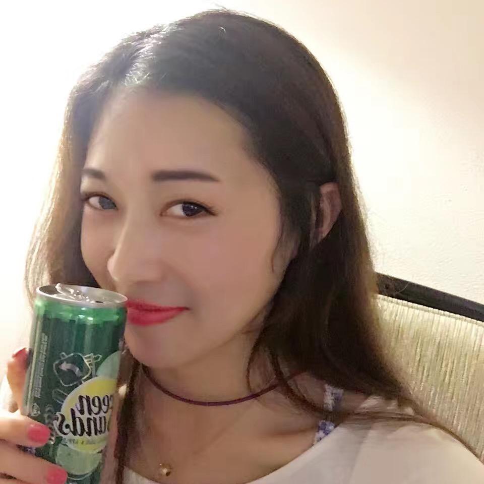 Designer｜Janis Tan