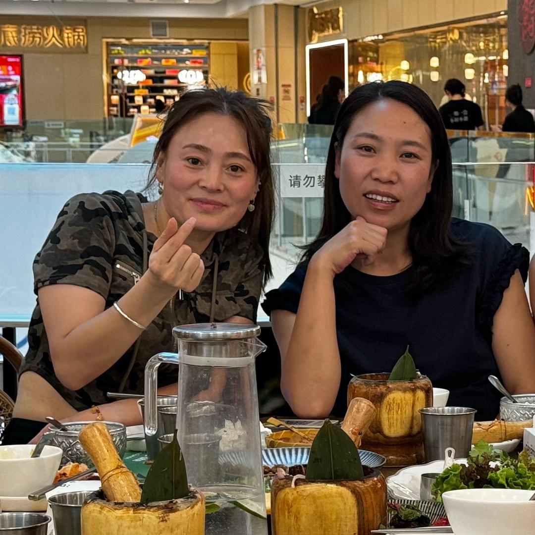 梅姐和小亮