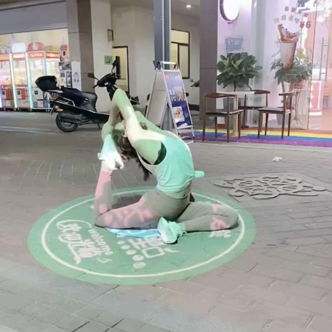 媚媚Vickyॐ