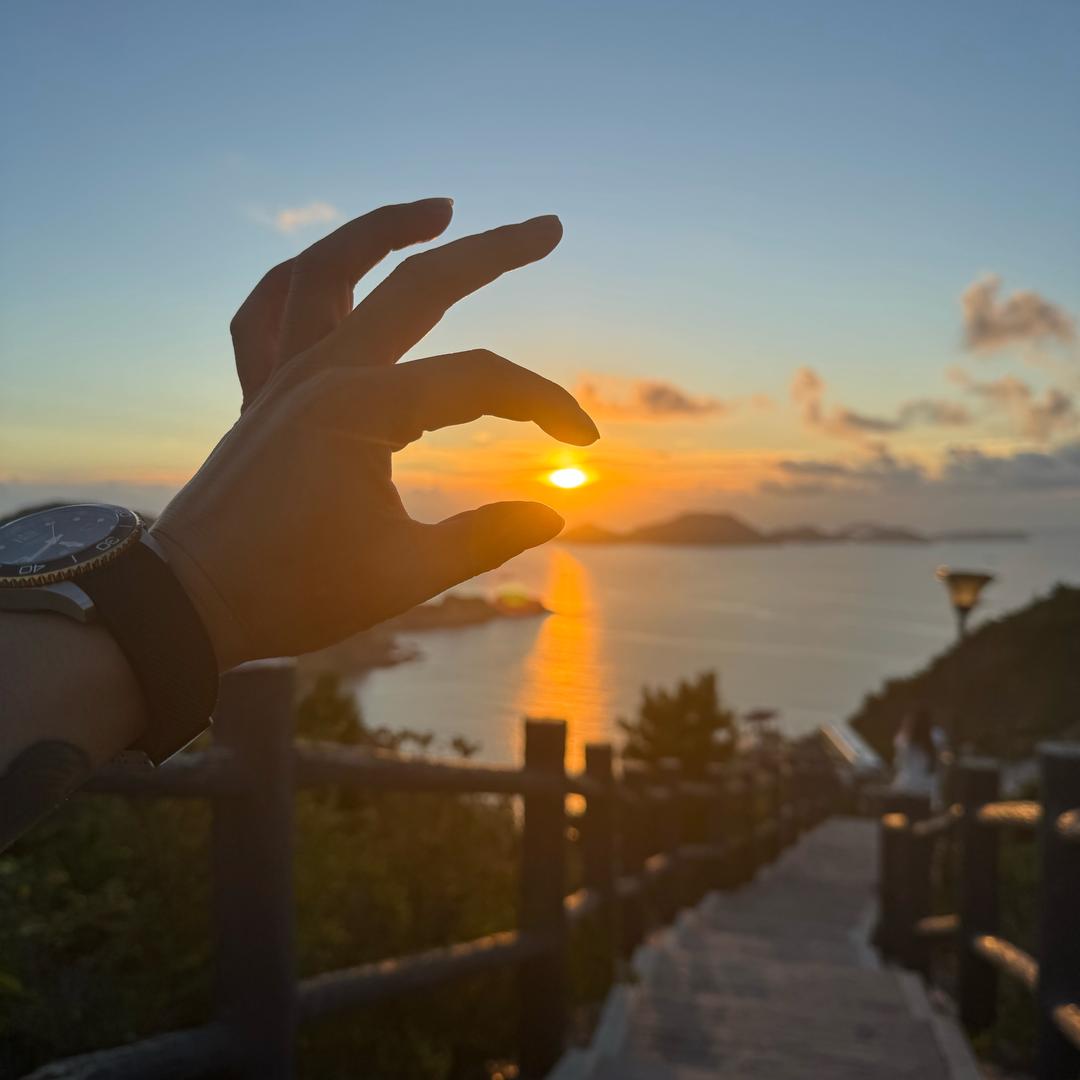 猛踹瘸子那条好腿。