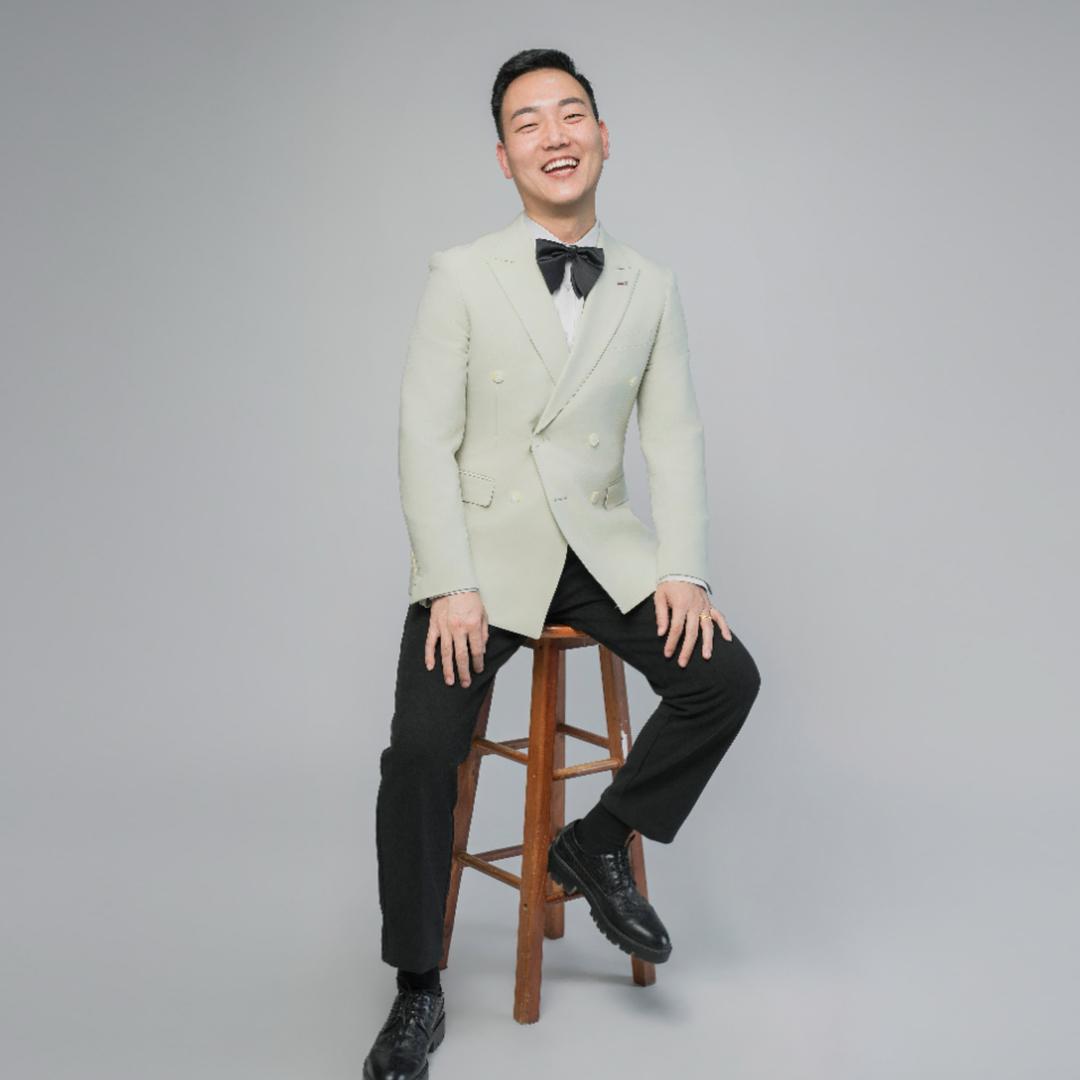 主持人杨洋（声入人心）