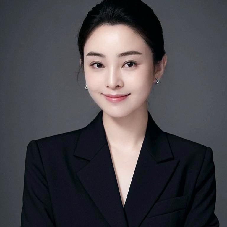 青城灵子和桃子