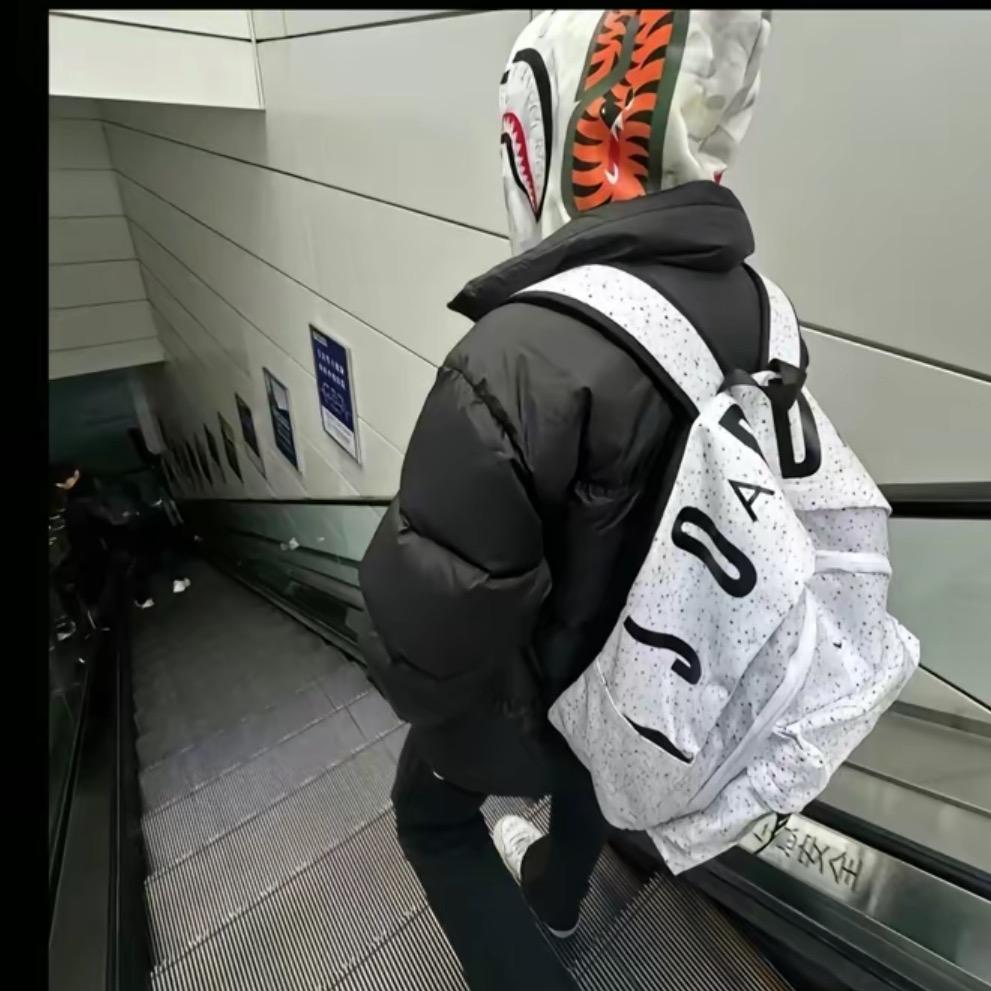 再见会带束花