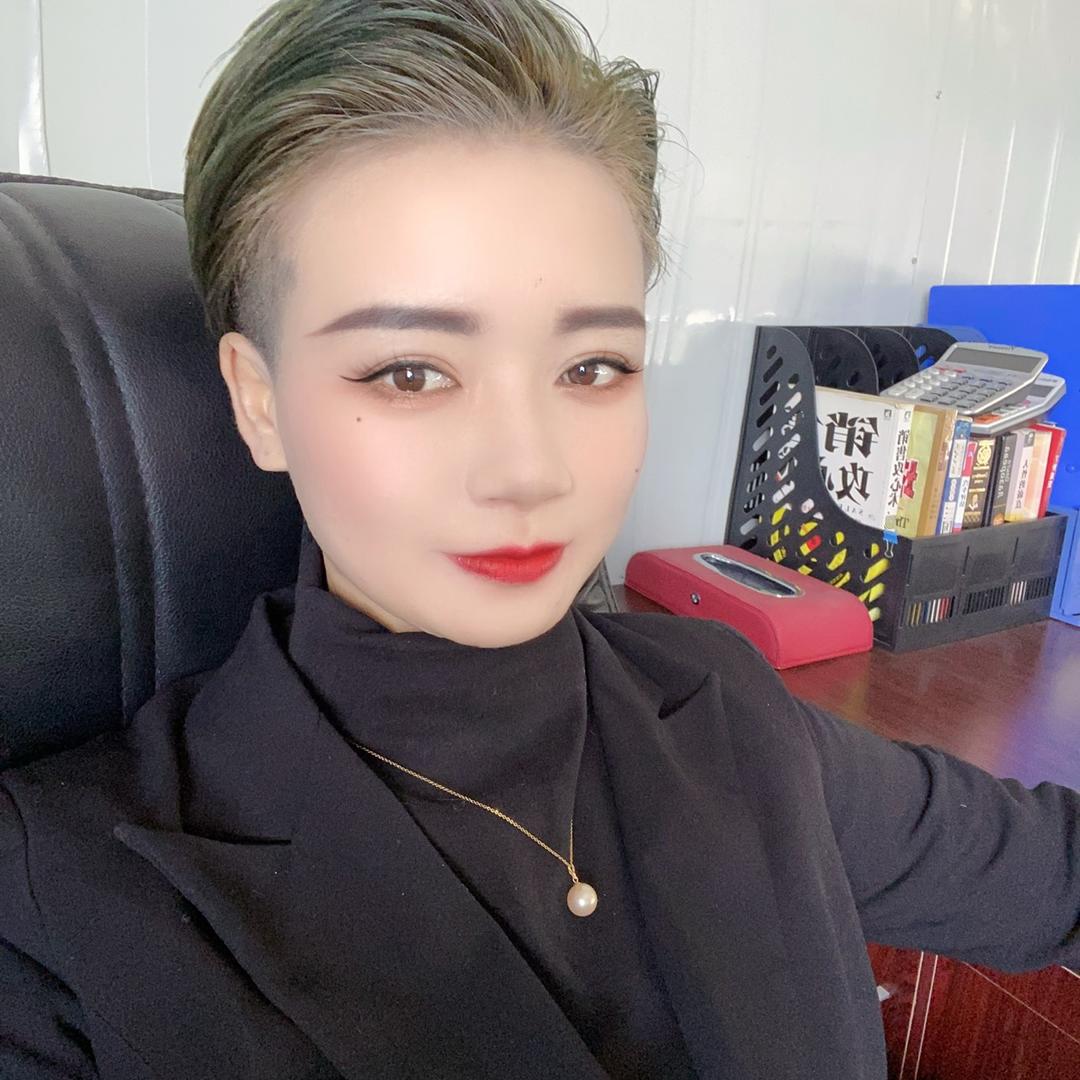积极上进的贩车姐