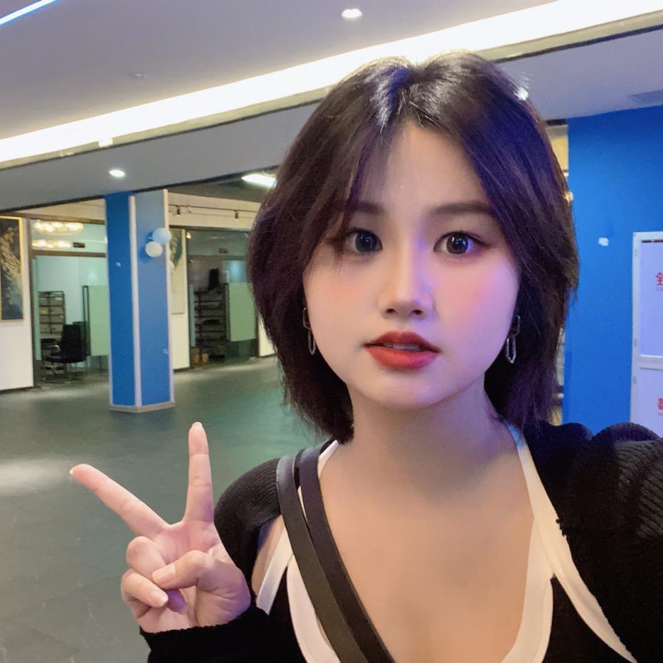 菠萝恶霸🥳（同款在橱窗）