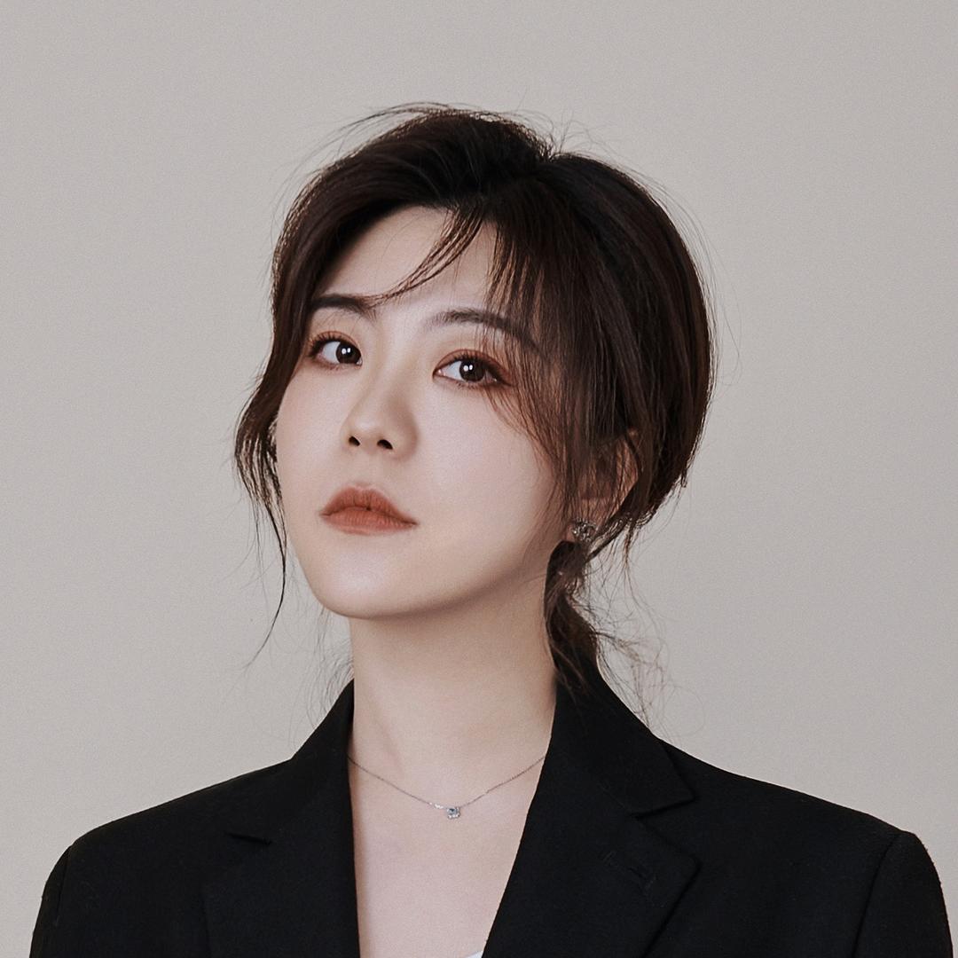 莎琳.Choi ❁҉҉҉҉҉҉҉