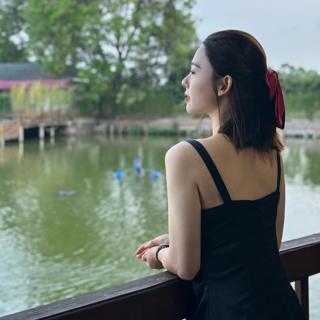 娜娜子同学