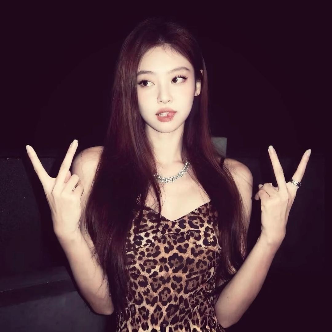 🧚🏻‍♀️.