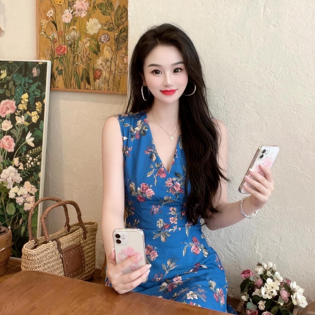 卖房子的小姐姐(橱窗有好物）