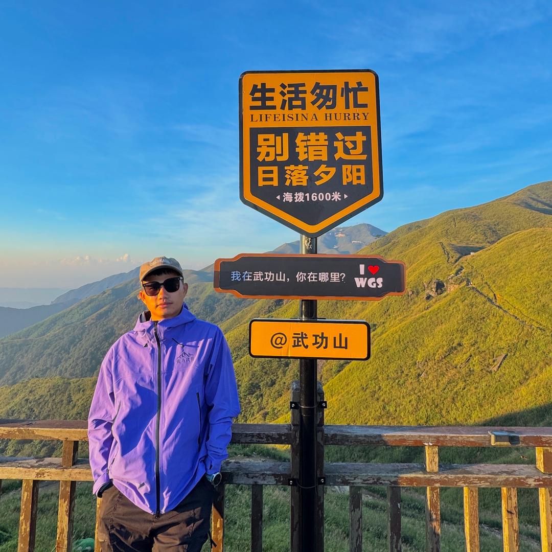 小邵。