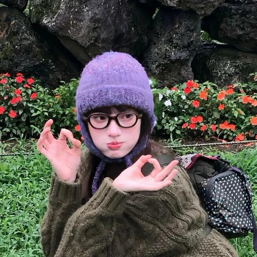 🎎