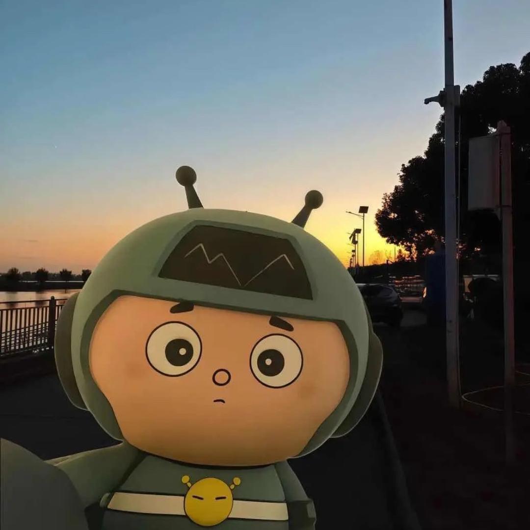 小小怪下士.