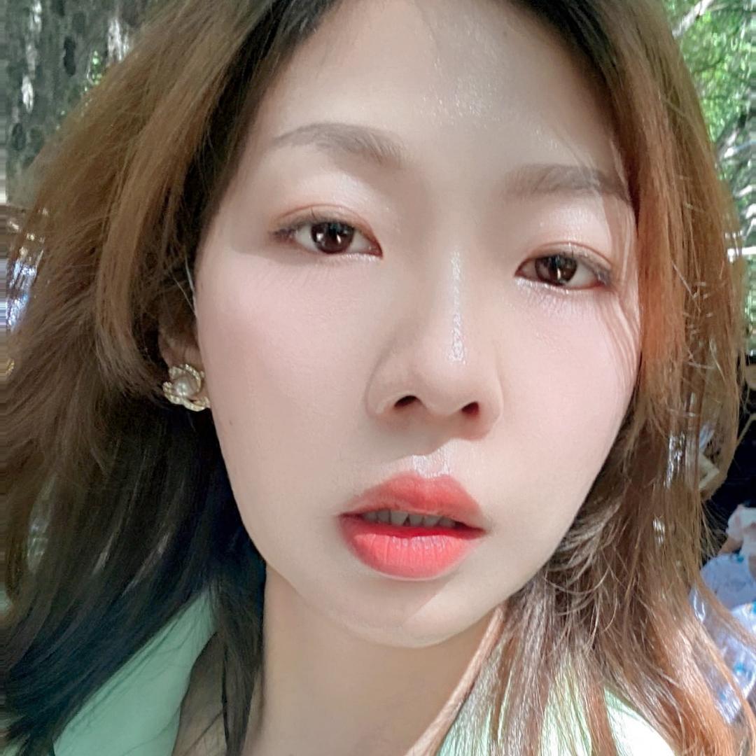 是你鸿姐啊