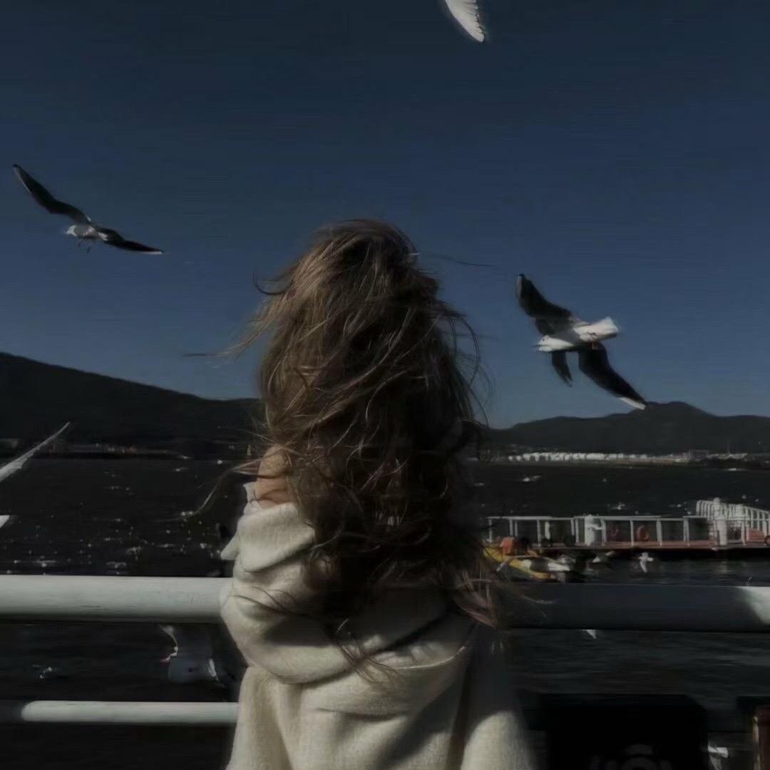 -小 情 緒.🖇️