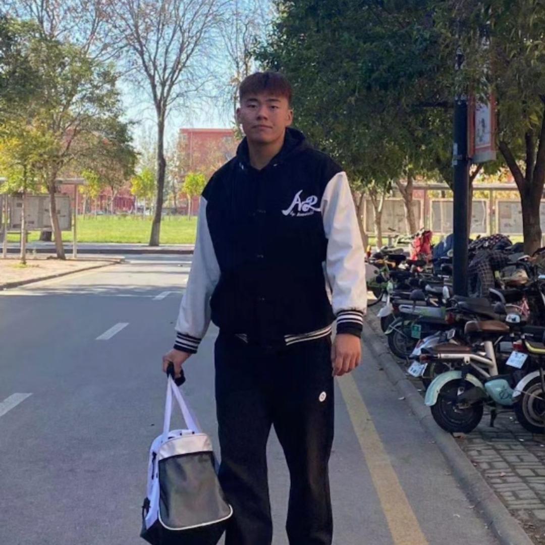 高的铭