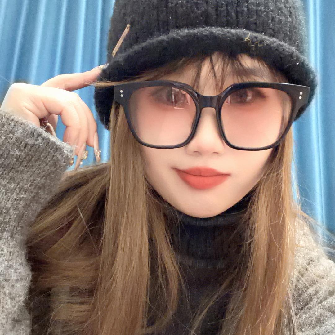 &八月