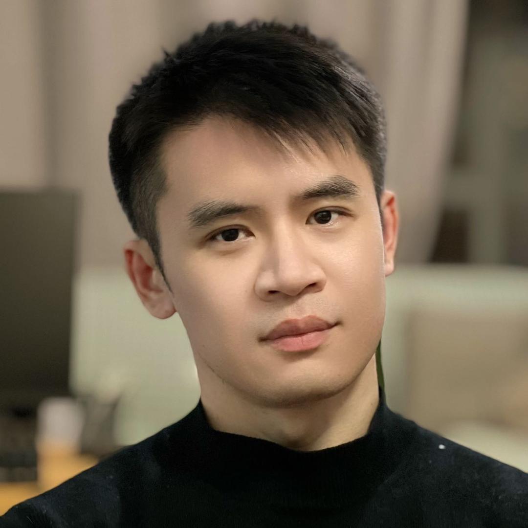 鸣皓说