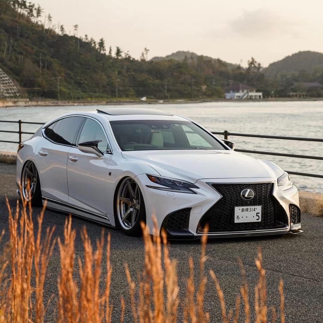 重生之日在抖音卖拆车件