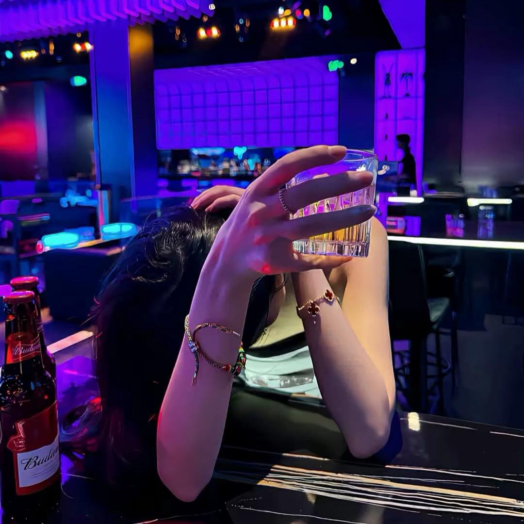 阳光的女孩