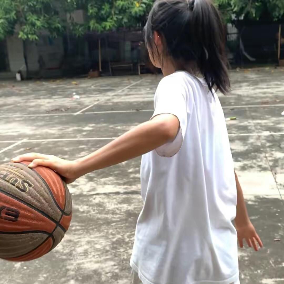 晃倒小黑妹