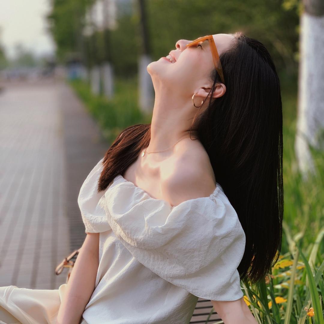 董董穿搭