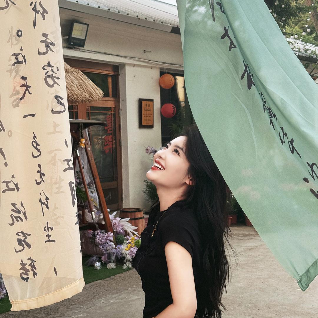 王美美在这.