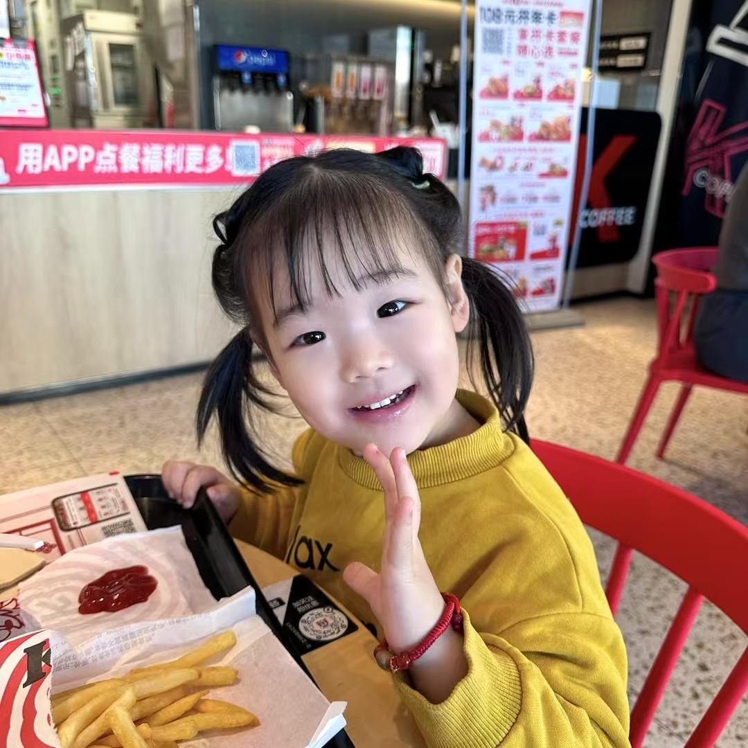 父爱如山，母爱似海。