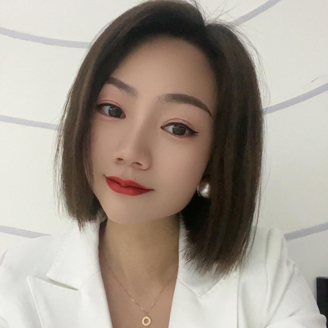 主持人大玲