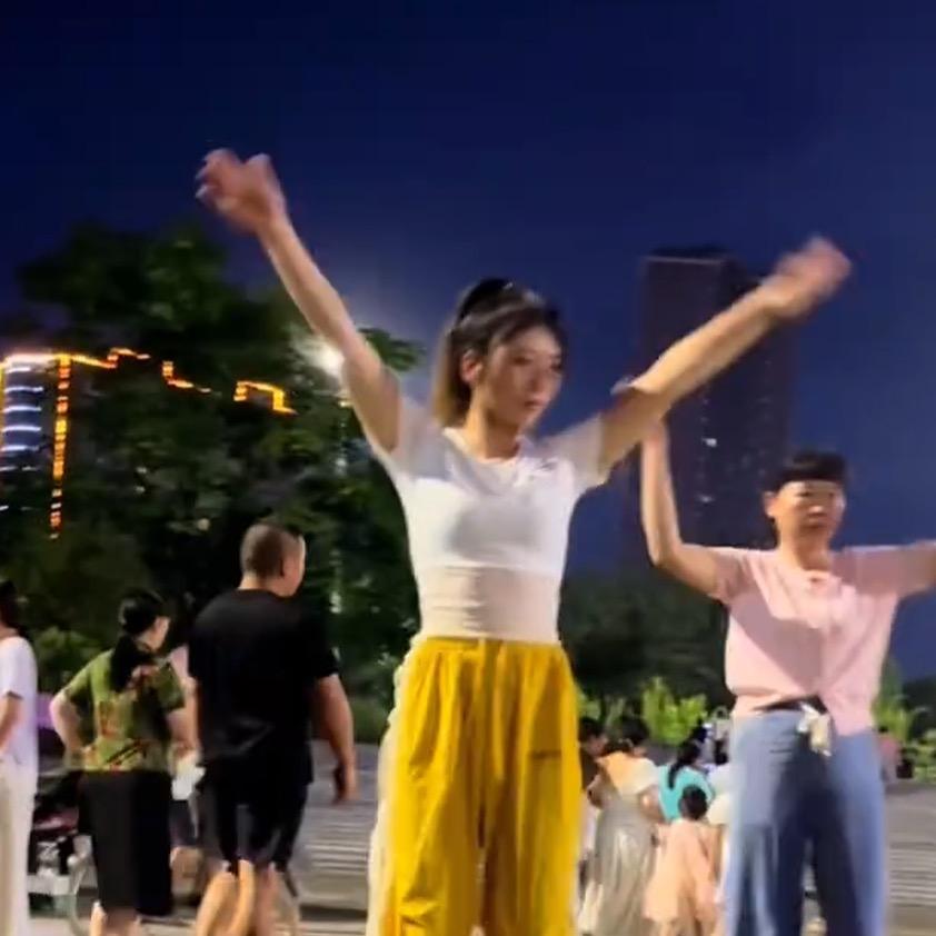 小远广场舞