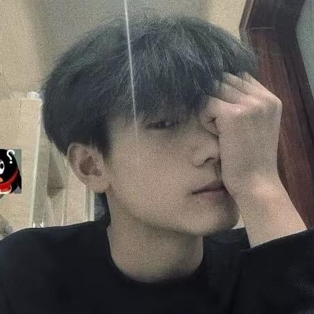 小也是何