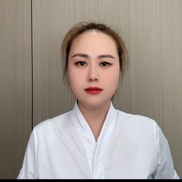秀山房妹子路路家