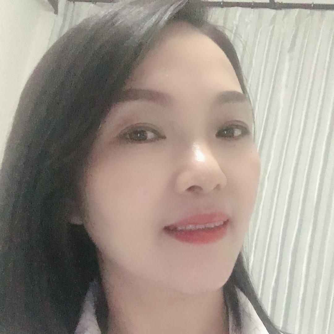 爱微姐—济南索尔登潮鞋批发