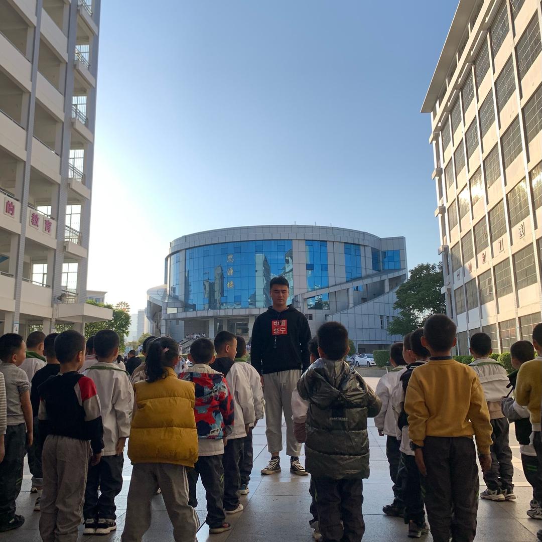 阿泉老希的日常。