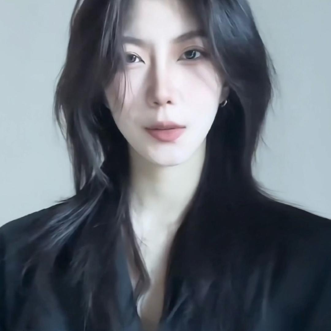 夏都美女